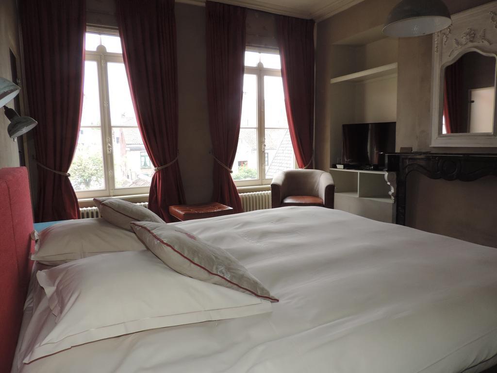 B&B Saint-Sauveur Брюгге Номер фото